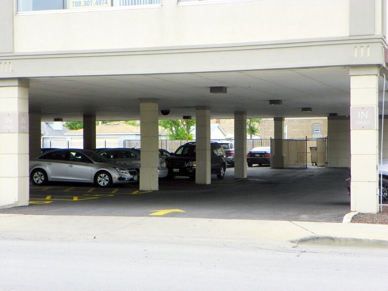 More Photos Of 4425 W 63rd St, Chicago Medical For Lease