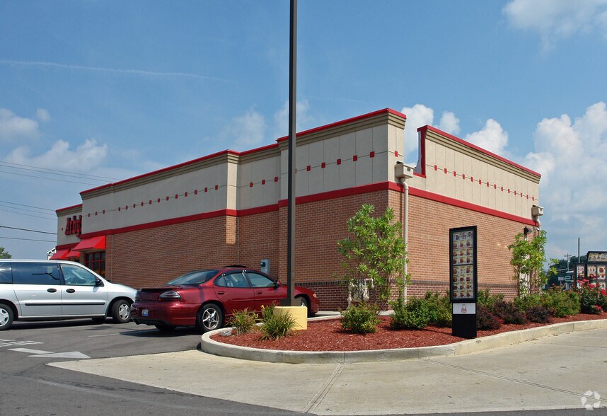 More Photos Of 3573 Springdale Rd, Cincinnati Fast Food For Sale