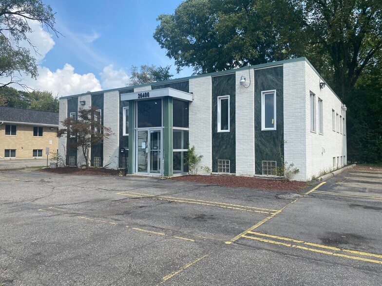 More Photos Of 26400 Southfield Rd, Lathrup Village Office For Lease