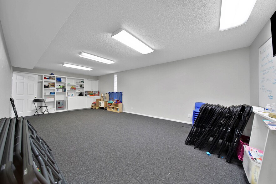 More Photos Of 6265 Shadowbend, The Woodlands Coworking Space
