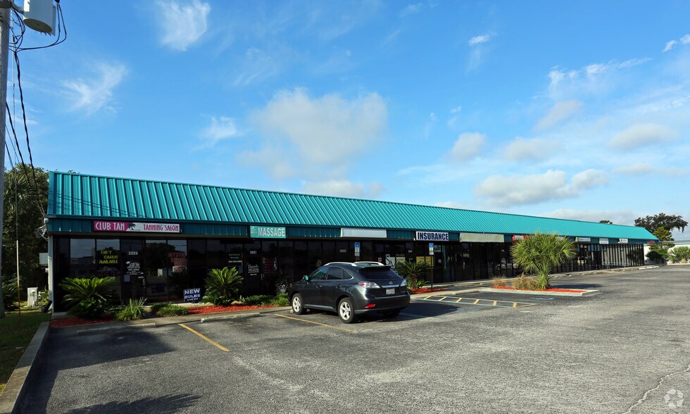Primary Photo Of 3037-3059 Gulf Breeze Pky, Gulf Breeze Unknown For Lease
