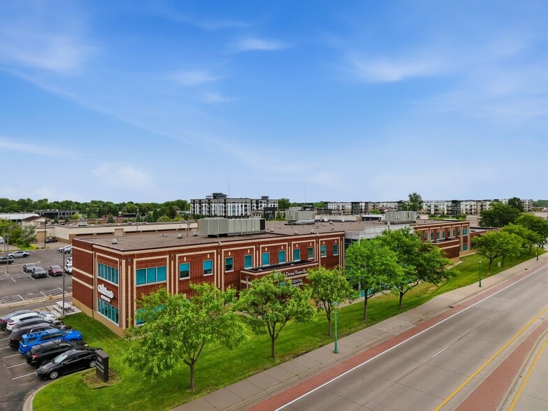 More Photos Of 1835 W County Road C, Roseville Medical For Lease