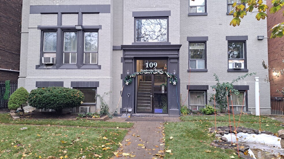 More Photos Of 109 Pembroke St, Toronto Apartments For Sale