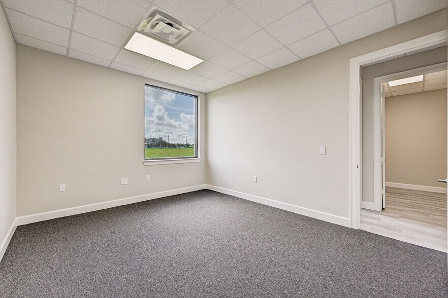 More Photos Of 25145 Star Ln, Katy Medical For Lease