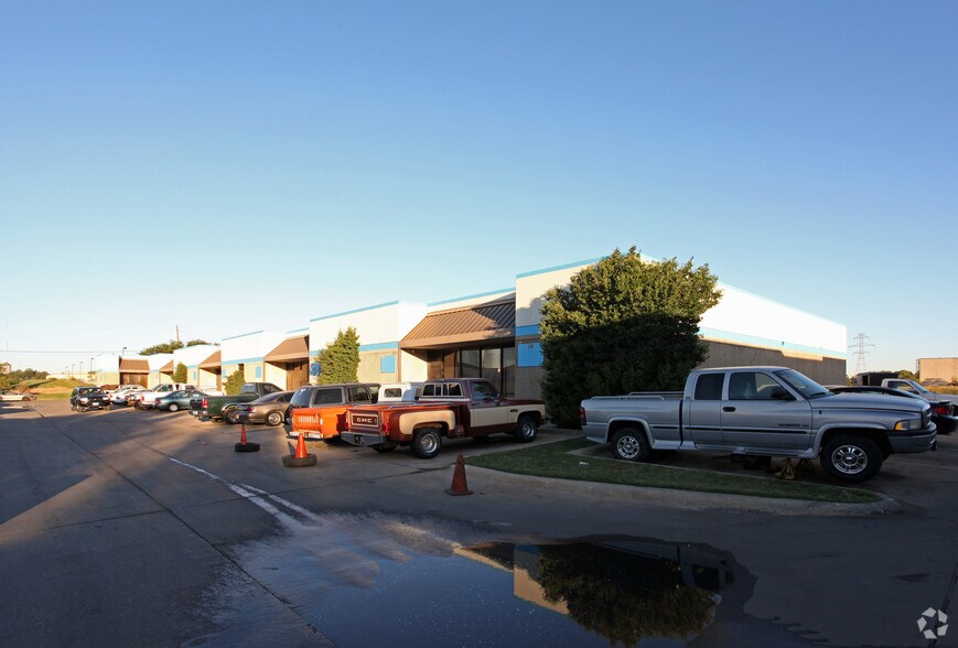 Primary Photo Of 10660 Wire Way, Dallas Warehouse For Lease