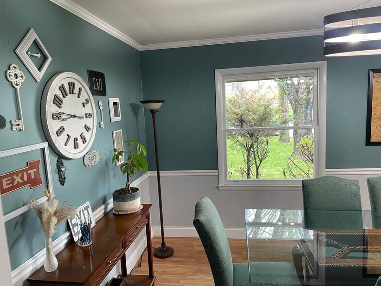 More Photos Of 5075 Main St, Spring Hill Freestanding For Lease