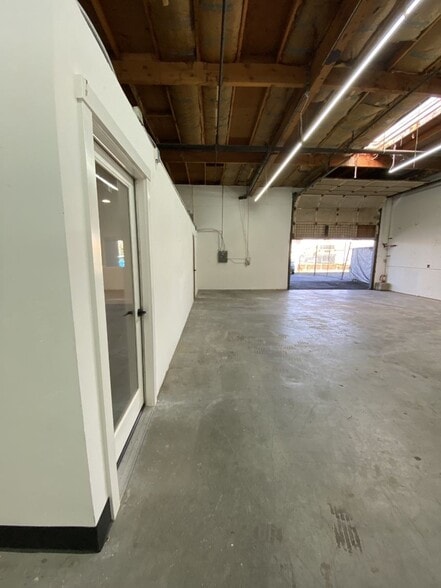 More Photos Of 4865 Pasadena Ave, Sacramento Flex For Lease
