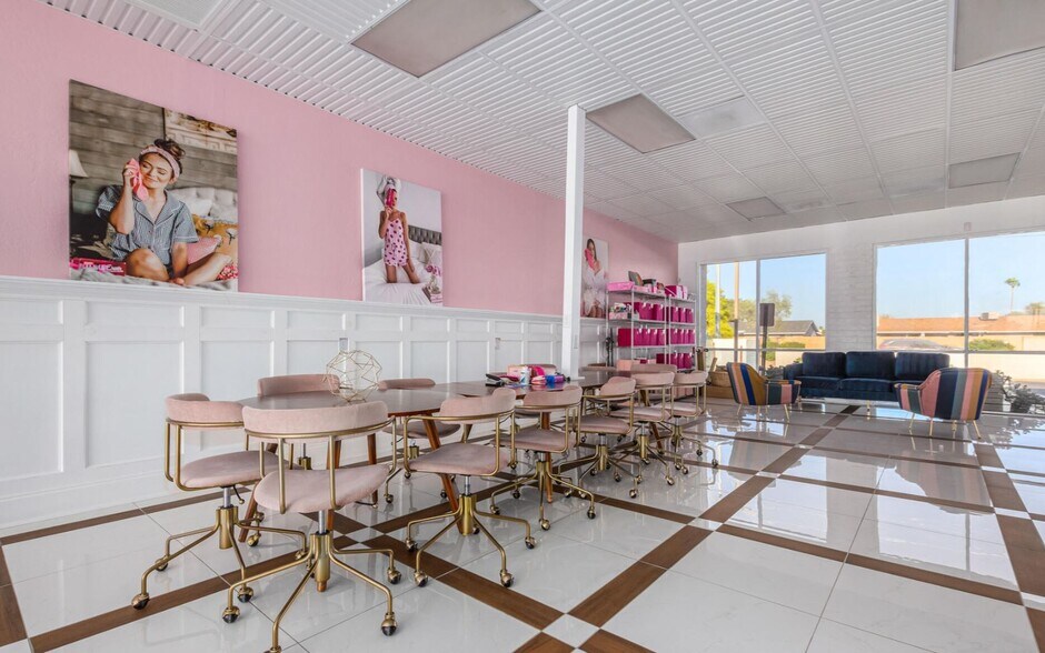 More Photos Of 17224 N 43rd Ave, Glendale Storefront Retail Office For Lease