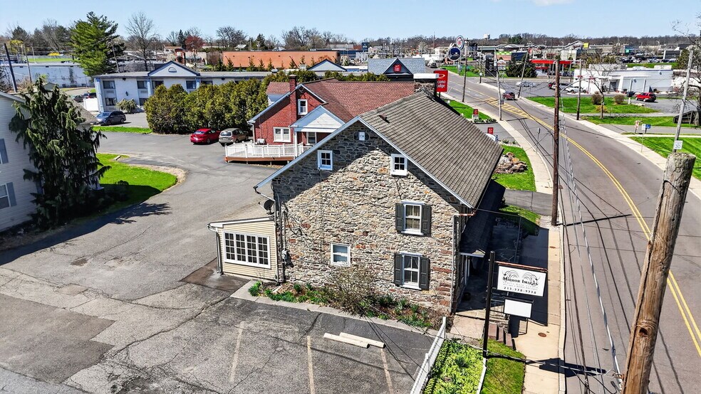 More Photos Of 1434-1436 W Broad St, Quakertown Office For Sale