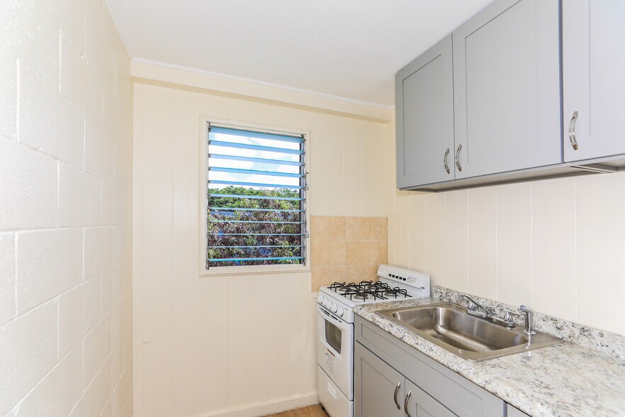 More Photos Of 94-246 Aniani Pl, Waipahu Apartments For Sale