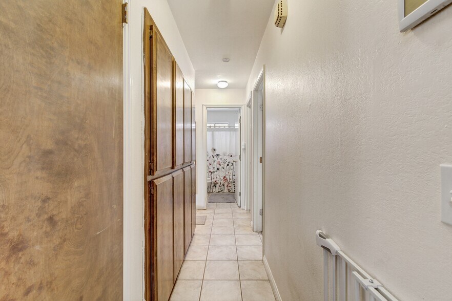 More Photos Of 4833 College Oak Dr, Sacramento Multifamily For Sale