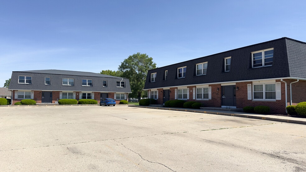 More Photos Of 2 Michael St, Streator Apartments For Sale