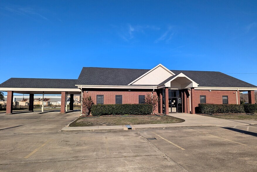 More Photos Of 8109 Smith Rd, Beaumont Office For Sale