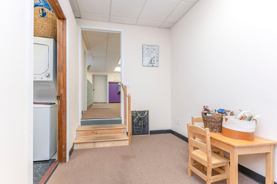 More Photos Of 141 Ulster Ave, Saugerties Storefront Retail Residential For Sale