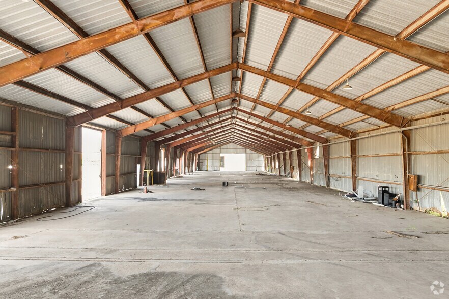 More Photos Of 4812 Gulf Fwy, Houston Warehouse For Sale