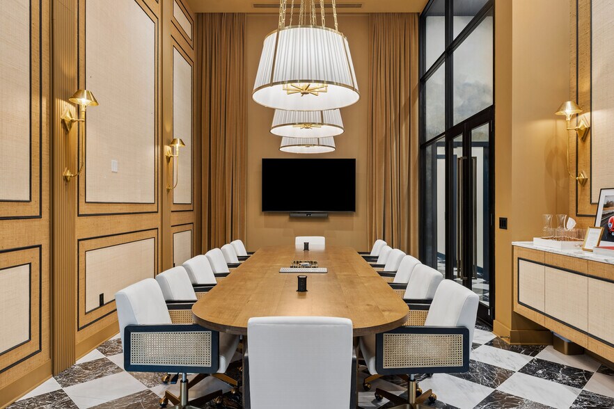 More Photos Of 3095 Soperton Dr, Bluffton Light Distribution For Sale