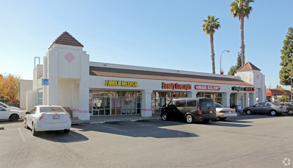 More Photos Of 5900-5924 Atlantic Blvd, Maywood Unknown For Lease