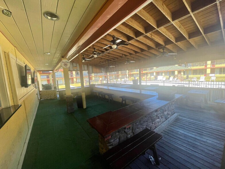 More Photos Of 1700 US-280, Phenix City Hotel For Sale