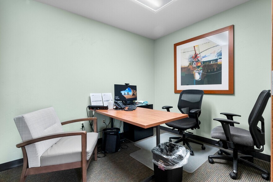 More Photos Of 445 S Adams St, Green Bay Office For Lease