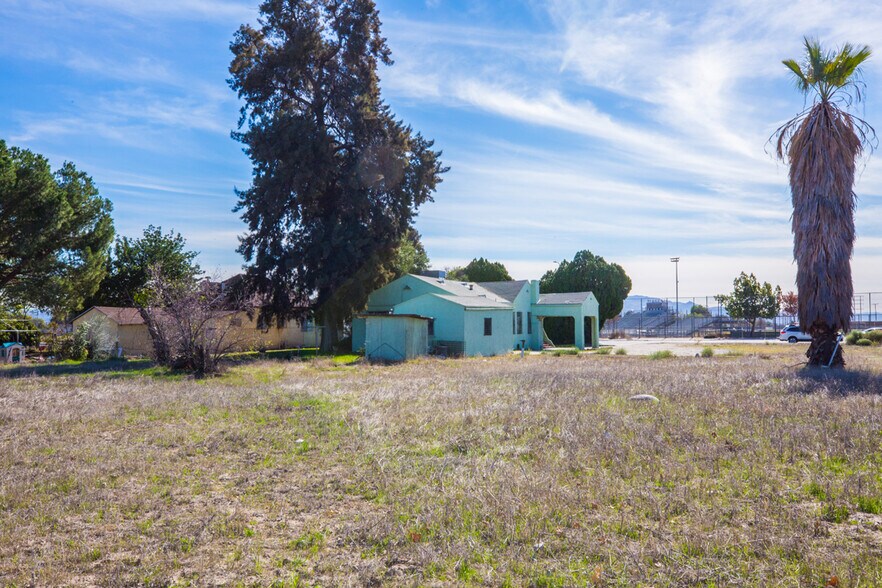 More Photos Of 1940 W Base Line St, San Bernardino Medical For Sale