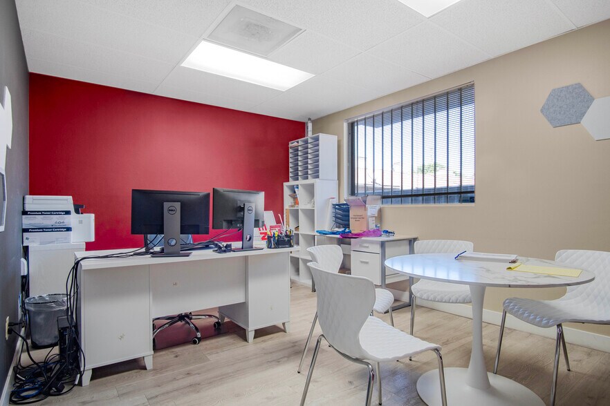 More Photos Of 6747 Odessa Ave, Van Nuys Office For Lease