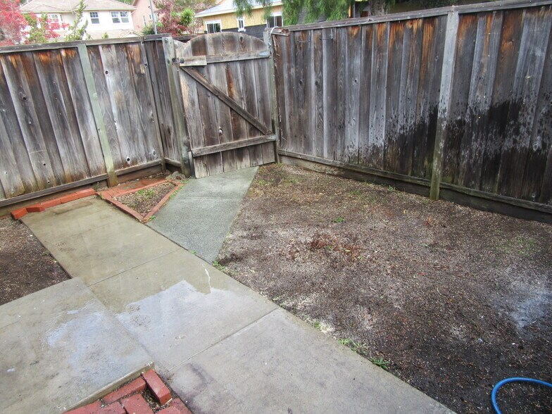 More Photos Of 310 Gladys Ave, Mountain View Apartments For Sale