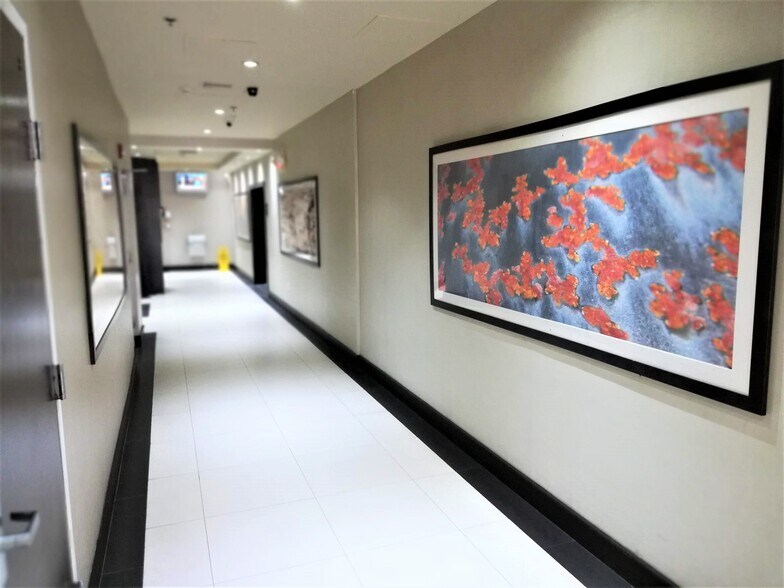 More Photos Of 12550 Biscayne Blvd, North Miami Medical For Lease