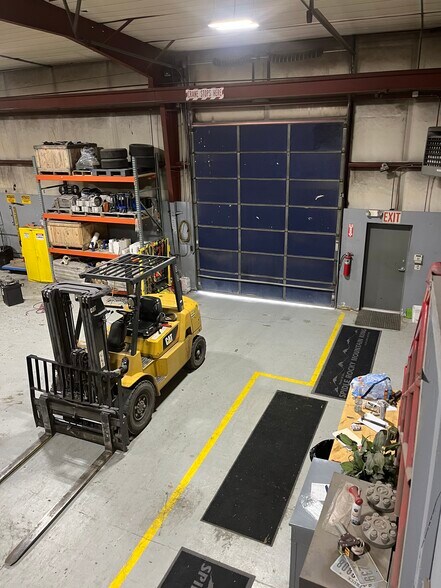 More Photos Of 1076 N Robertson Rd, Casper Warehouse For Lease