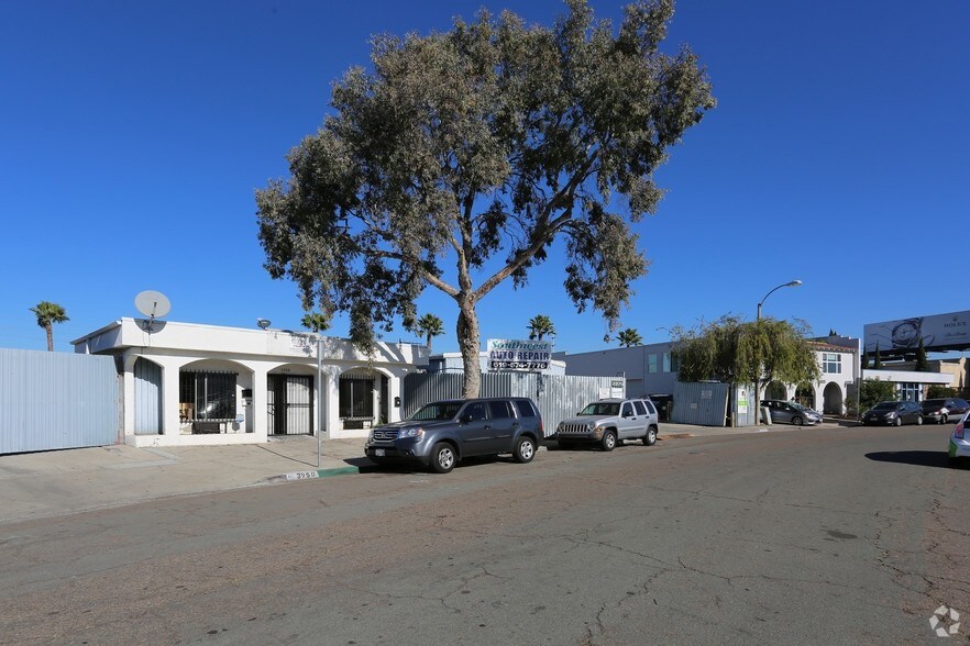 More Photos Of 3950-3970 Hicock St, San Diego Flex For Sale