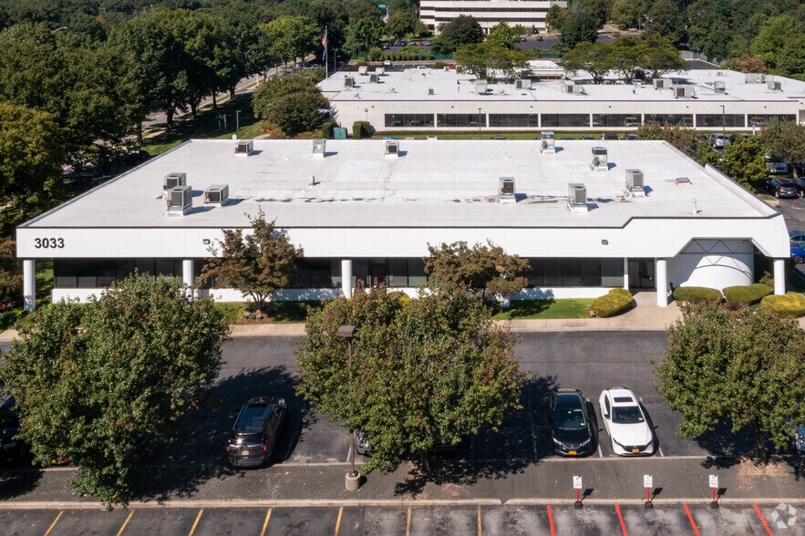 More Photos Of 3033 Express Dr N, Islandia Office For Lease