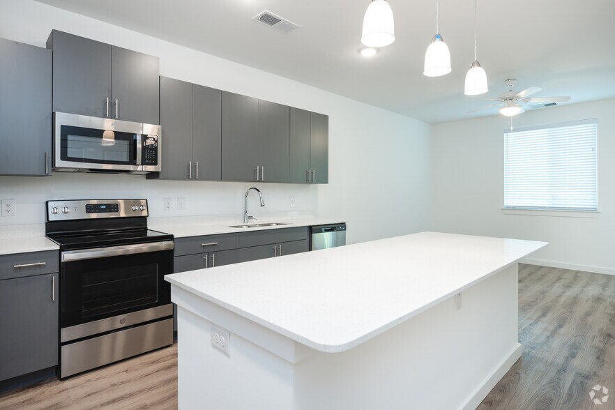 More Photos Of 6800 White Horse Rd, Greenville Apartments For Sale