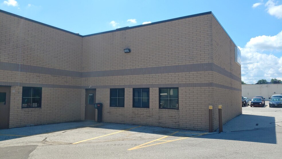 More Photos Of 35160 Topps Industrial Pky, Willoughby Flex For Lease