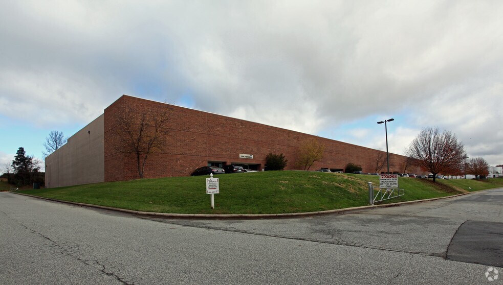 More Photos Of 6348 Burnt Poplar Rd, Greensboro Warehouse For Lease