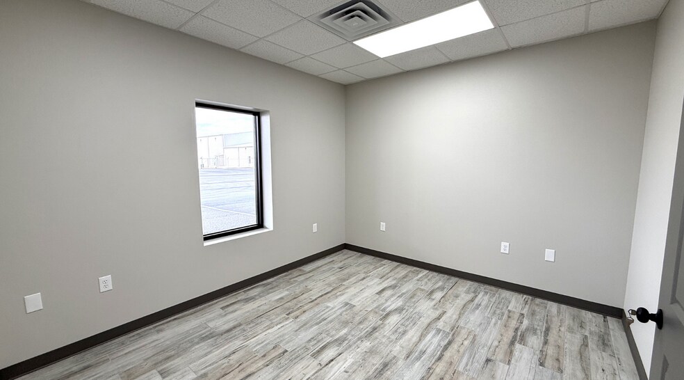 More Photos Of 3001 County 1279 rd, Midland Warehouse For Lease