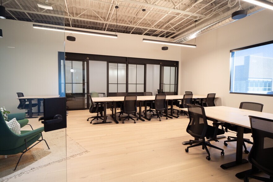 More Photos Of 2162 E Williams Field Rd, Gilbert Coworking Space