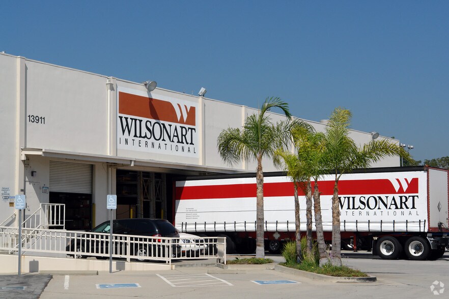 More Photos Of 13911 Gannet St, Santa Fe Springs Warehouse For Sale