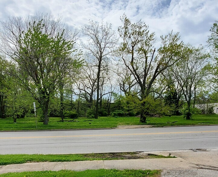 More Photos Of 2430 S Grand Ave E, Springfield Land For Sale