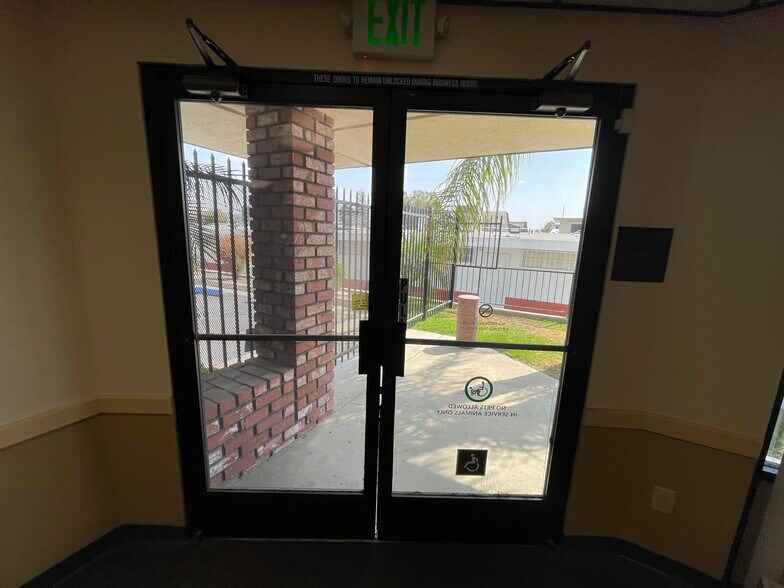 More Photos Of 3807 Union Ave, Bakersfield Medical For Lease