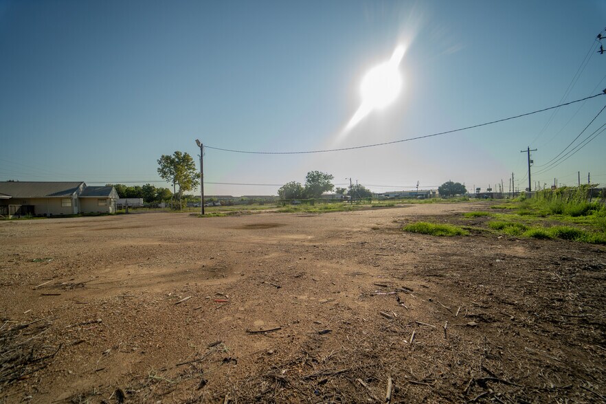 More Photos Of 2203 Port Lavaca Dr, Victoria Industrial For Sale