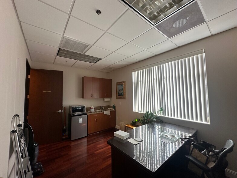 More Photos Of 2705 S Diamond Bar Blvd, Diamond Bar Office For Sale