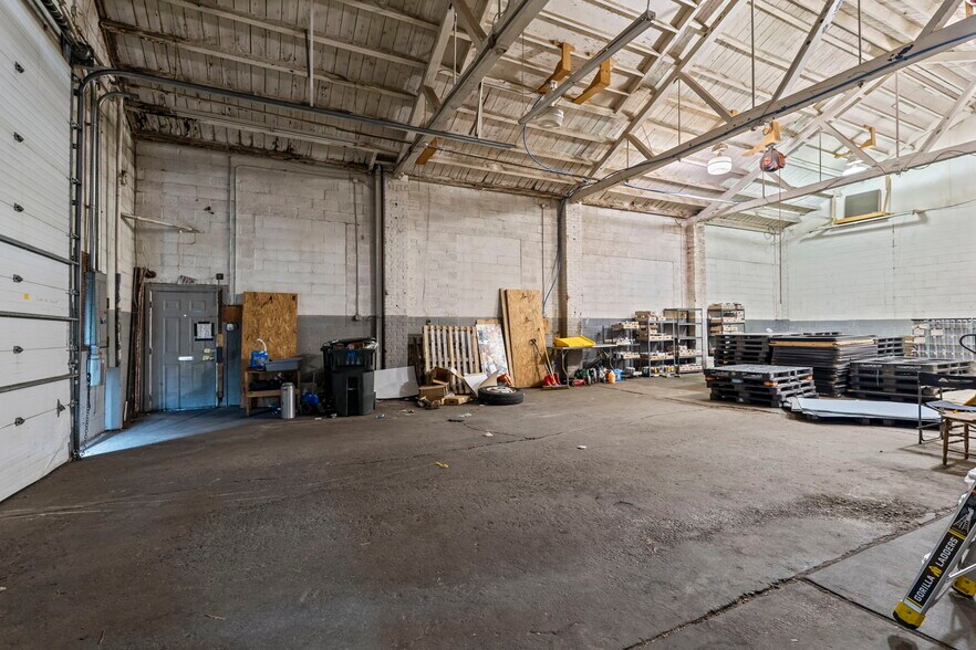 More Photos Of 1400 Remington St, Chester Warehouse For Lease