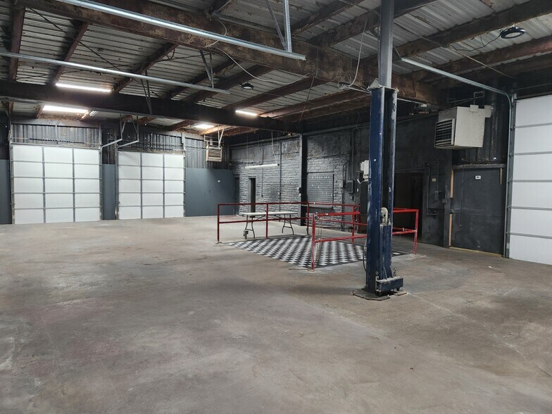 More Photos Of 1301 NW Cache Rd, Lawton Industrial For Lease