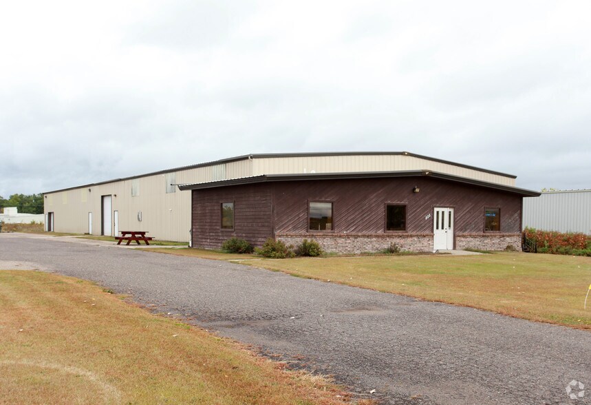 More Photos Of 805 Prospect Ave, Osceola Manufacturing For Lease