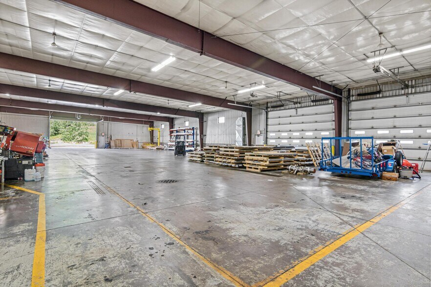 More Photos Of 671-675 Grupe St, Roberts Warehouse For Sale