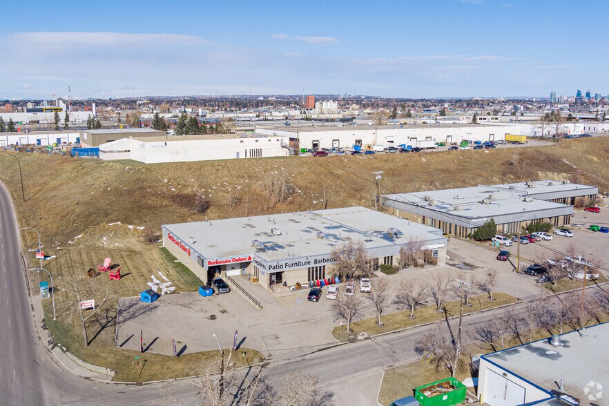 More Photos Of 5875 9th St SE, Calgary Distribution For Lease