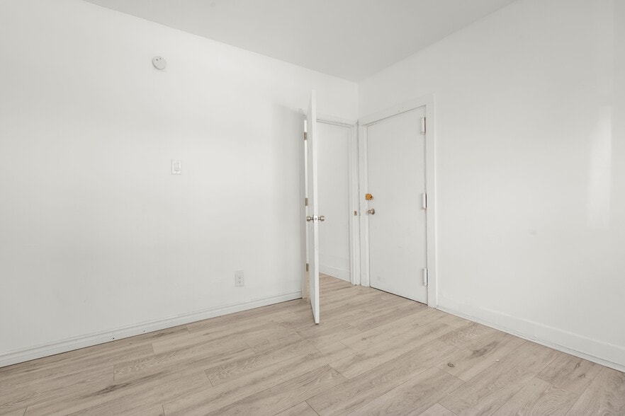 More Photos Of 265 Greenwich Ave, Stamford Apartments For Sale