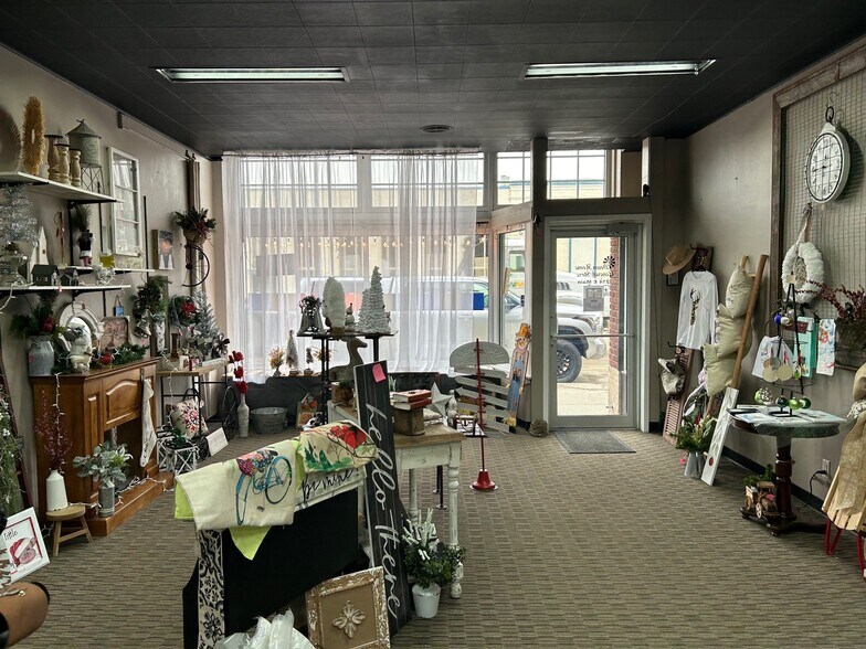 More Photos Of 214-216 E Main Ave, Bismarck Storefront Retail Office For Lease