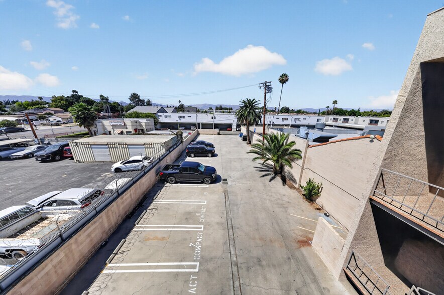 More Photos Of 20847 Sherman Way, Canoga Park Office For Sale