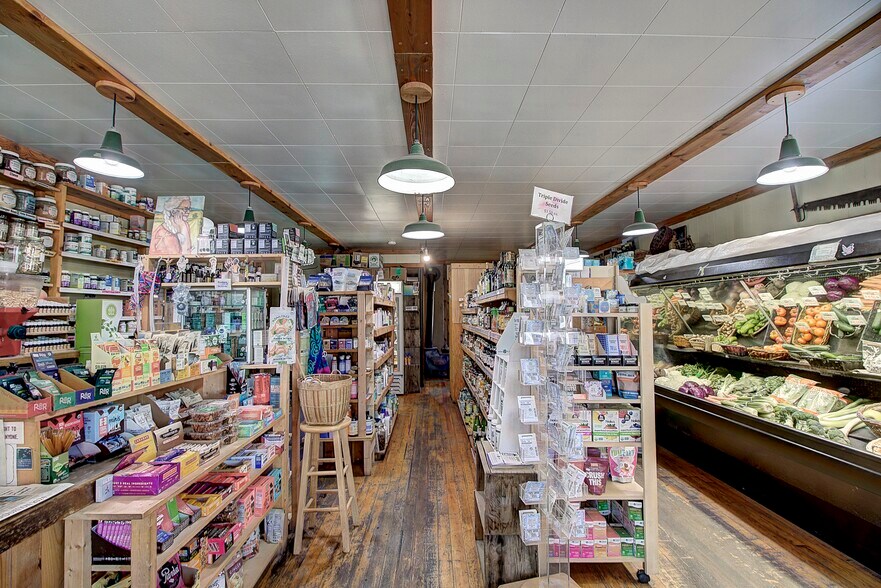 More Photos Of 300 Main St, Hot Springs Freestanding For Sale
