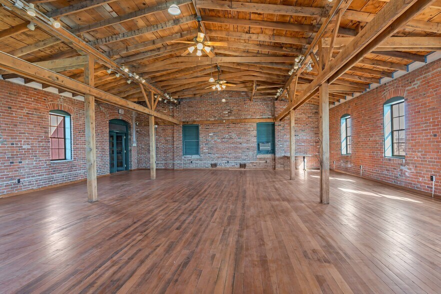 More Photos Of 708 Fremont St, Penrose Freestanding For Sale